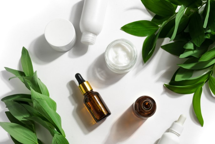 яка послідовність нанесення догляду за обличчям